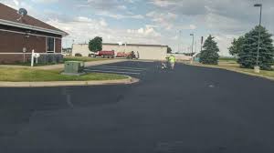 Best Asphalt Driveway Installation  in Philadelphia, MS